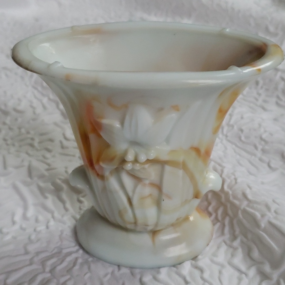 Small Akro Agate Lily Vase White and Orange Slag Depression Glass - Picture 7 of 16